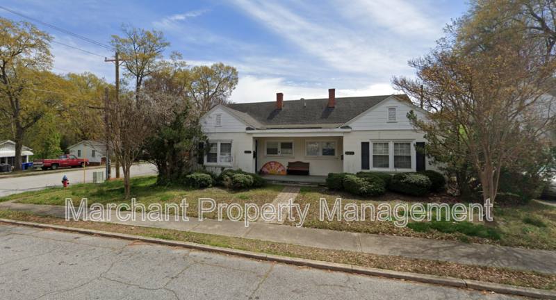 Apartment for rent at 667 Ravenel St, Spartanburg, SC 29302