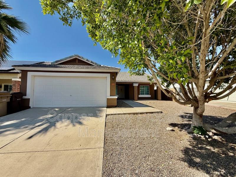 House for rent at 8936 W John Cabot Rd, Peoria, AZ 85382