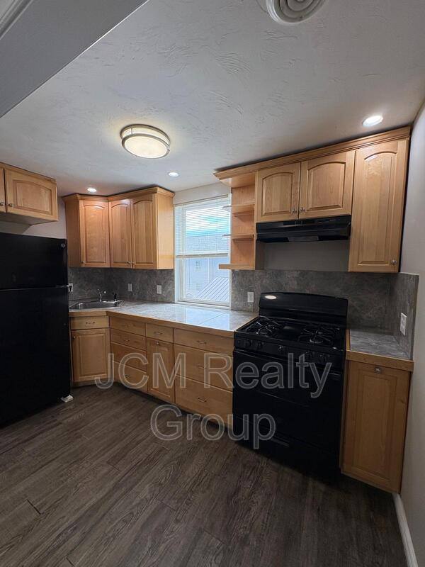 Apartment for rent at 38 Neptune St #2R 2nd Floor, Lynn, MA 01905