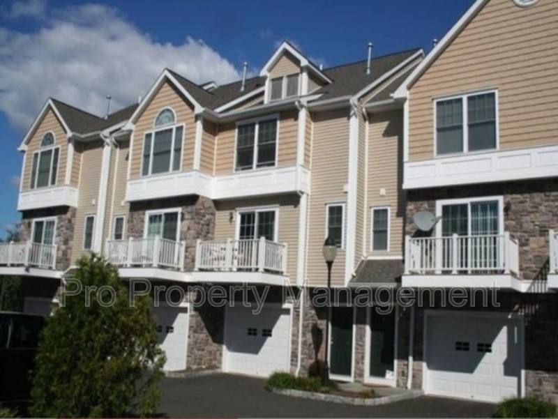 Condo for rent at 85 Camp Ave #15-I, Stamford, CT 06907