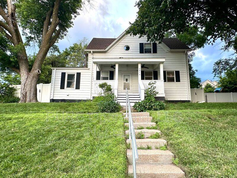 House for rent at 2814 N 204th St, Elkhorn, NE 68022