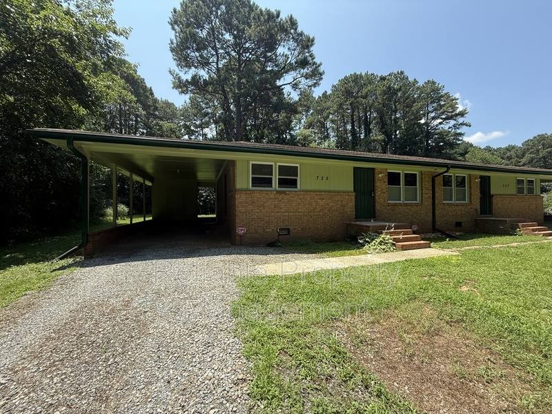 Apartment for rent at 725 Locust Lane, Raleigh, NC 27603