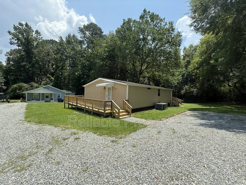 House for rent at 200 B Wilson Mills Rd, Smithfield, NC 27577