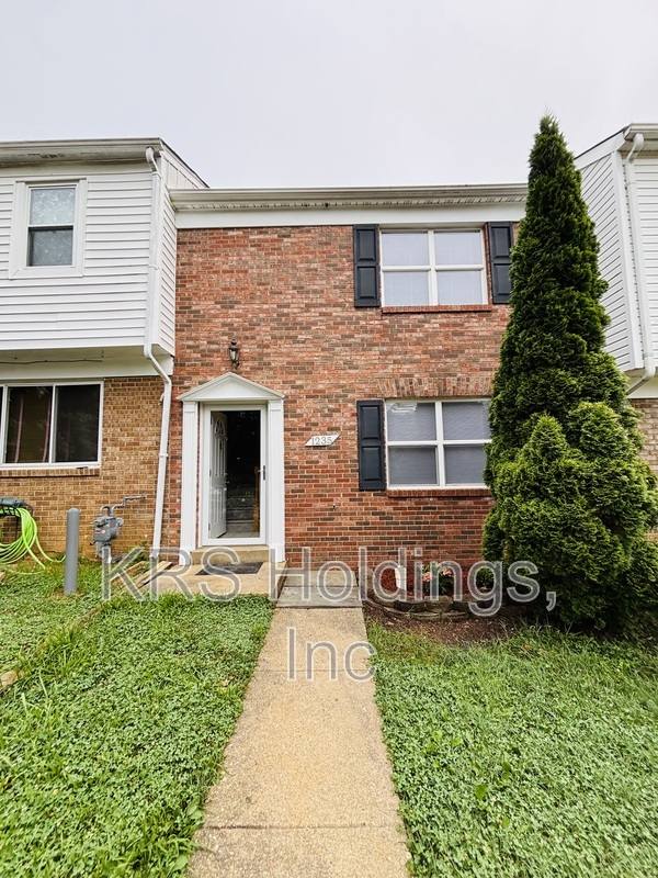 Townhouse for rent at 1235 Thomas Jefferson Place, Fredericksburg, VA 22405