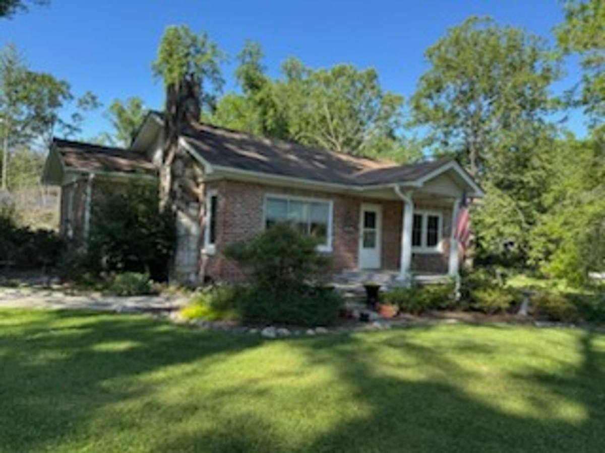 House for rent at 131 Wickins Dr, Hendersonville, NC 28791