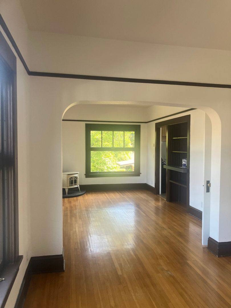 Apartment for rent at 3268 SE Hawthorne Blvd, Portland, OR 97214