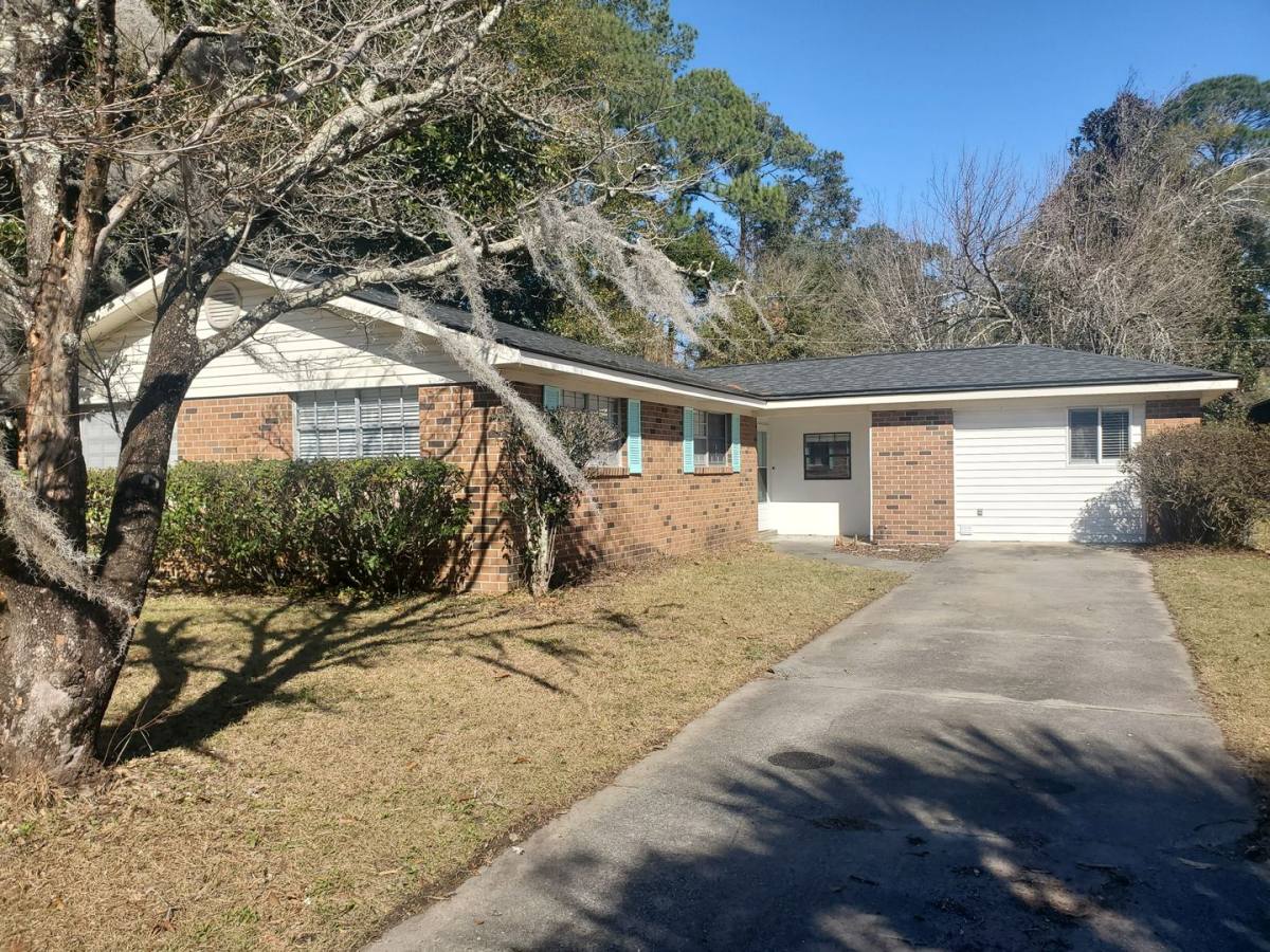 House for rent at 1416 Blakeley Rd, Savannah, GA 31406