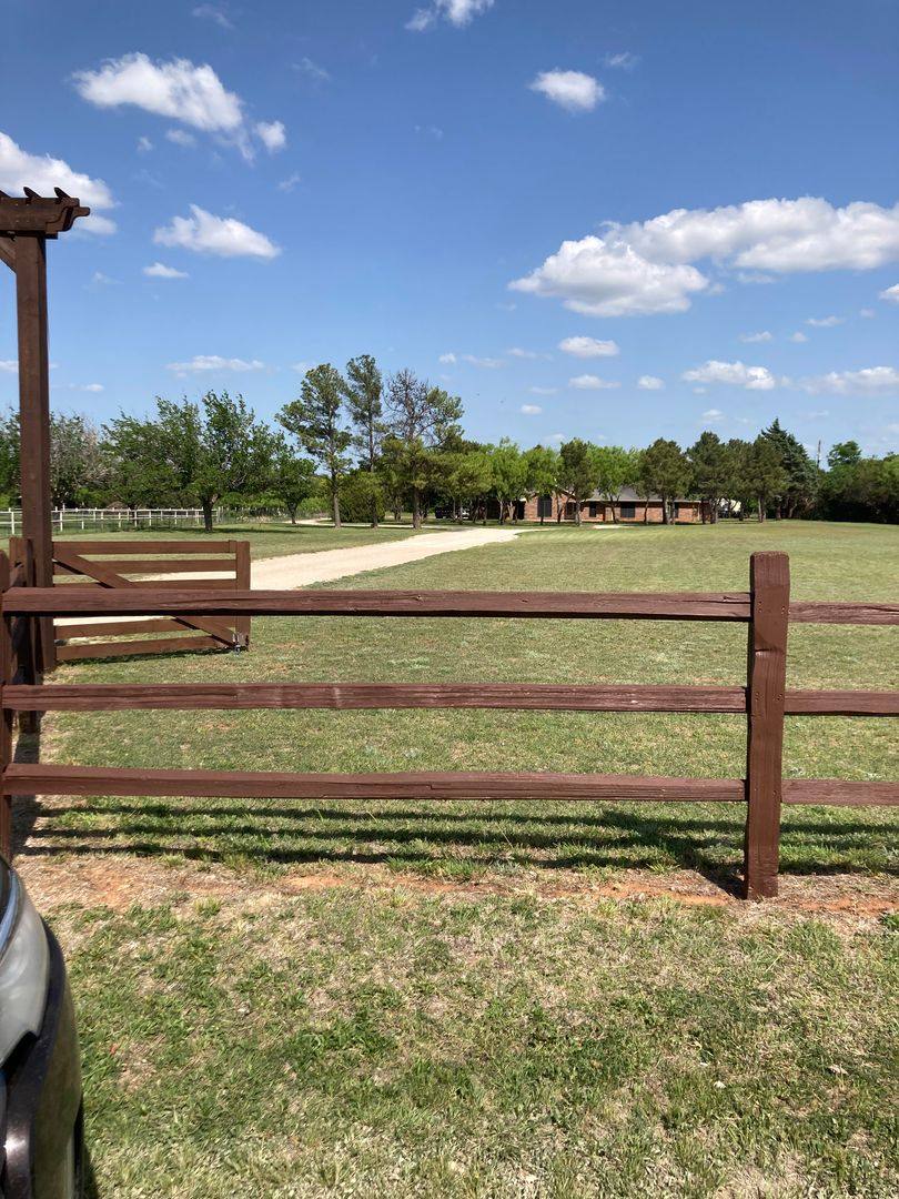 House for rent at 461 County Rd, Tuscola, TX 79562