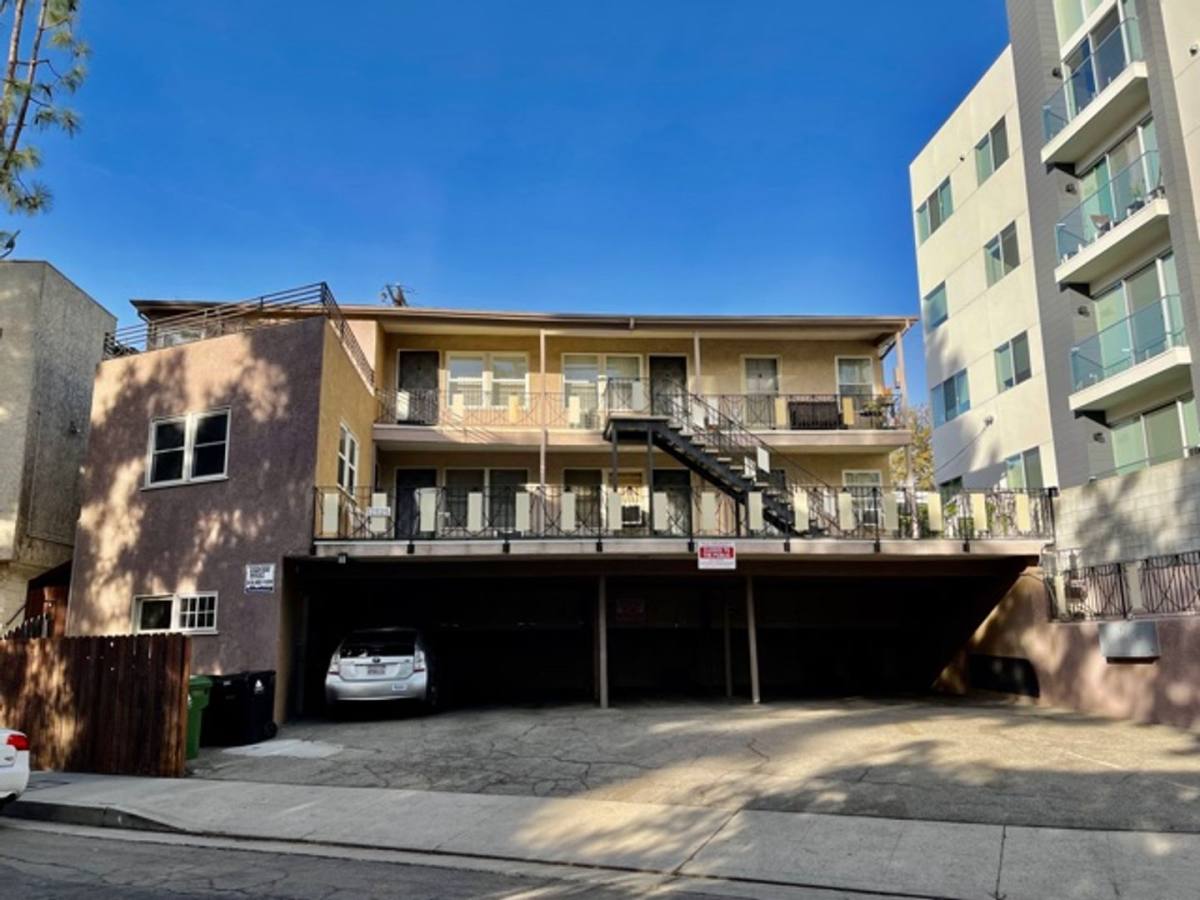 Apartment for rent at 12125-29 Valleyheart Dr, Studio City, CA 91604