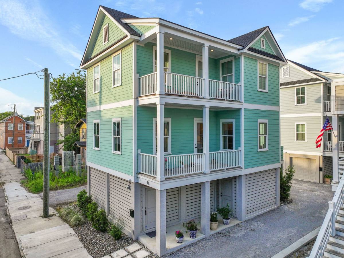 House for rent at 48 Aiken St, Charleston, SC 29403