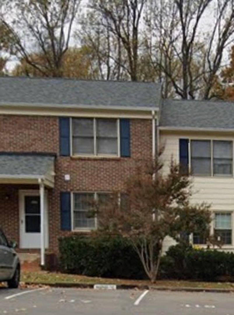 Townhouse for rent at 117 Mill Lane, Lynchburg, VA 24503