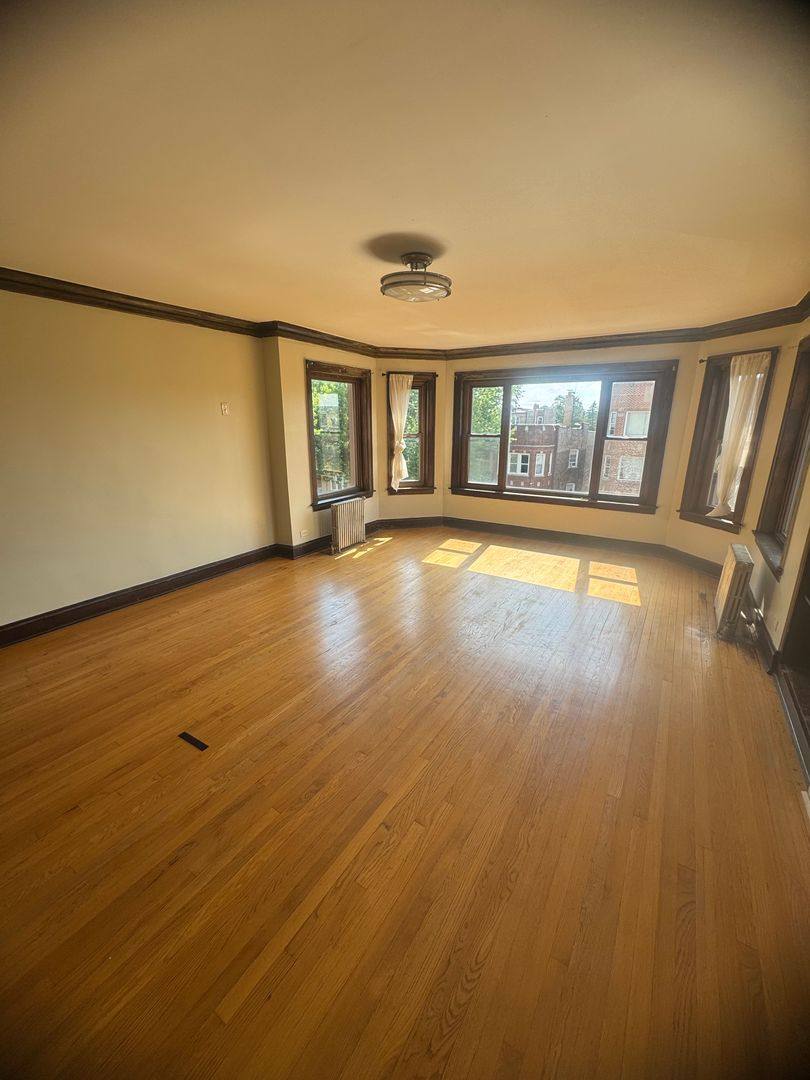 Apartment for rent at 8141 S Marshfield Ave, Chicago, IL 60620