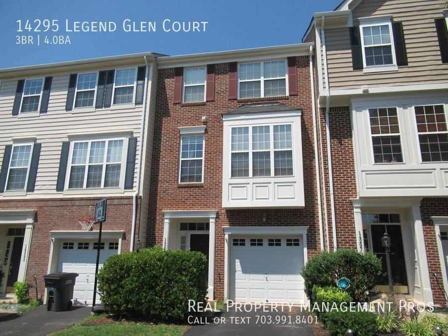 Townhouse for rent at 14295 Legend Glen Court, Gainesville, VA 20155