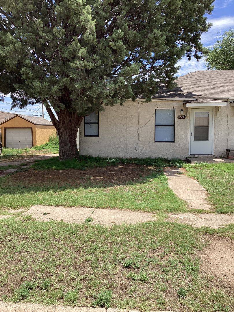 House for rent at 221 S Ave, Clovis, NM 88101