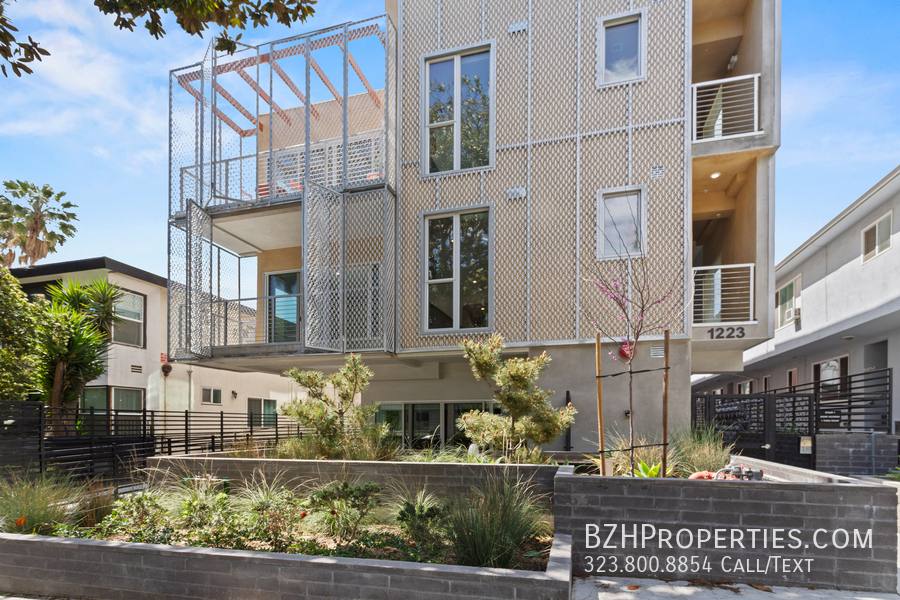 Apartment for rent at 1223 N Hayworth Ave #3, Los Angeles, CA 90046