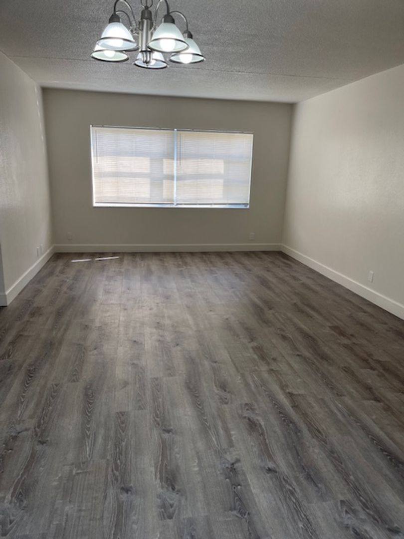 Chateaux, 240-252-260 Alemeda Dr, Lake Worth, FL 33461 - Apartment for Rent - Image 2