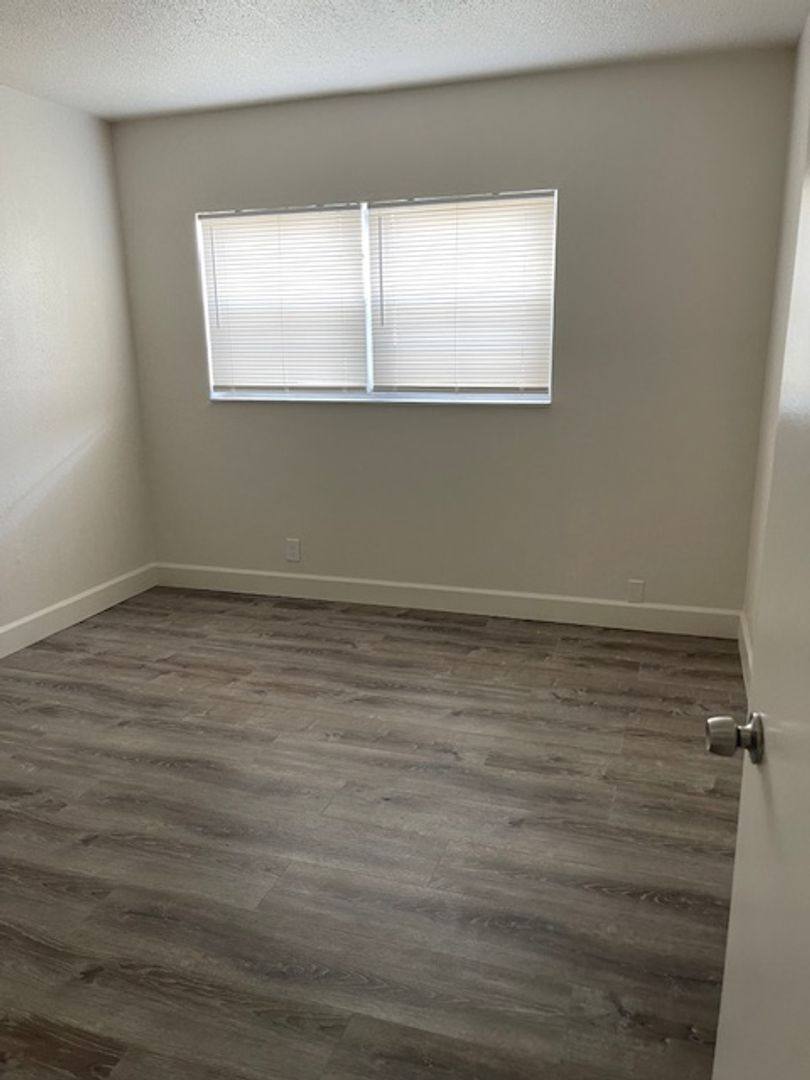 Chateaux, 240-252-260 Alemeda Dr, Lake Worth, FL 33461 - Apartment for Rent - Image 8