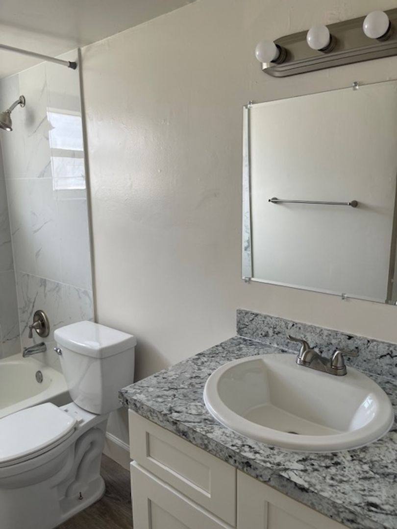 Chateaux, 240-252-260 Alemeda Dr, Lake Worth, FL 33461 - Apartment for Rent - Image 7