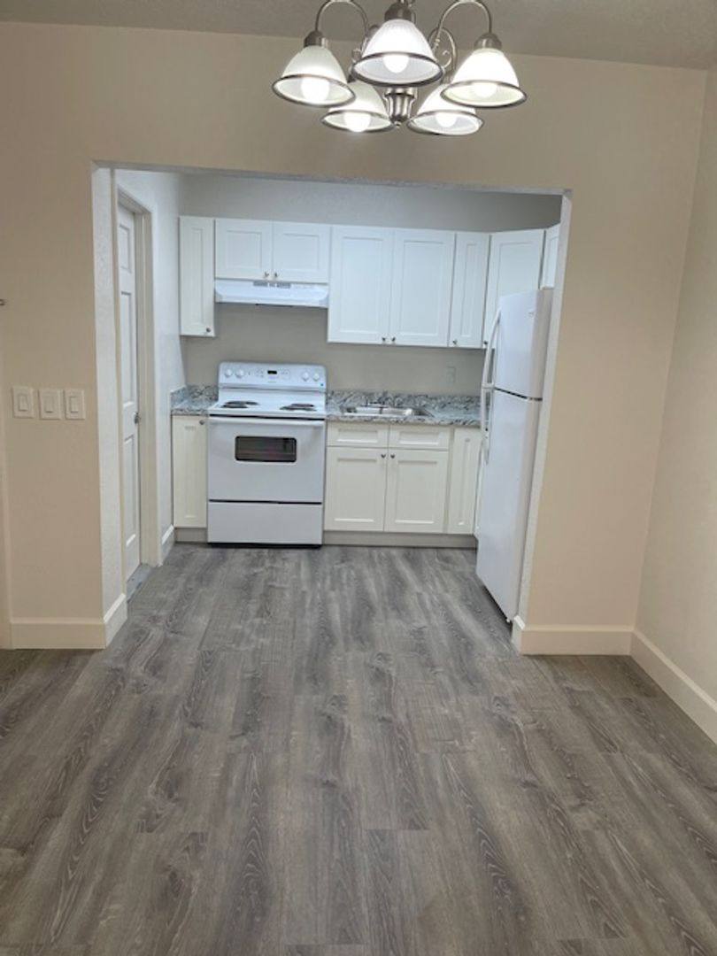 Chateaux, 240-252-260 Alemeda Dr, Lake Worth, FL 33461 - Apartment for Rent