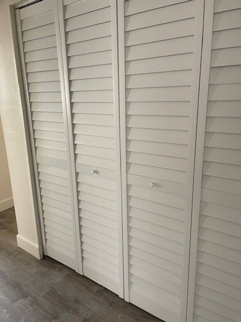 Chateaux, 240-252-260 Alemeda Dr, Lake Worth, FL 33461 - Apartment for Rent - Image 5