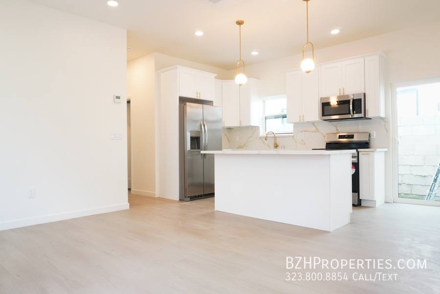 Apartment for rent at 1513 S Hayworth Ave #2, Los Angeles, CA 90035