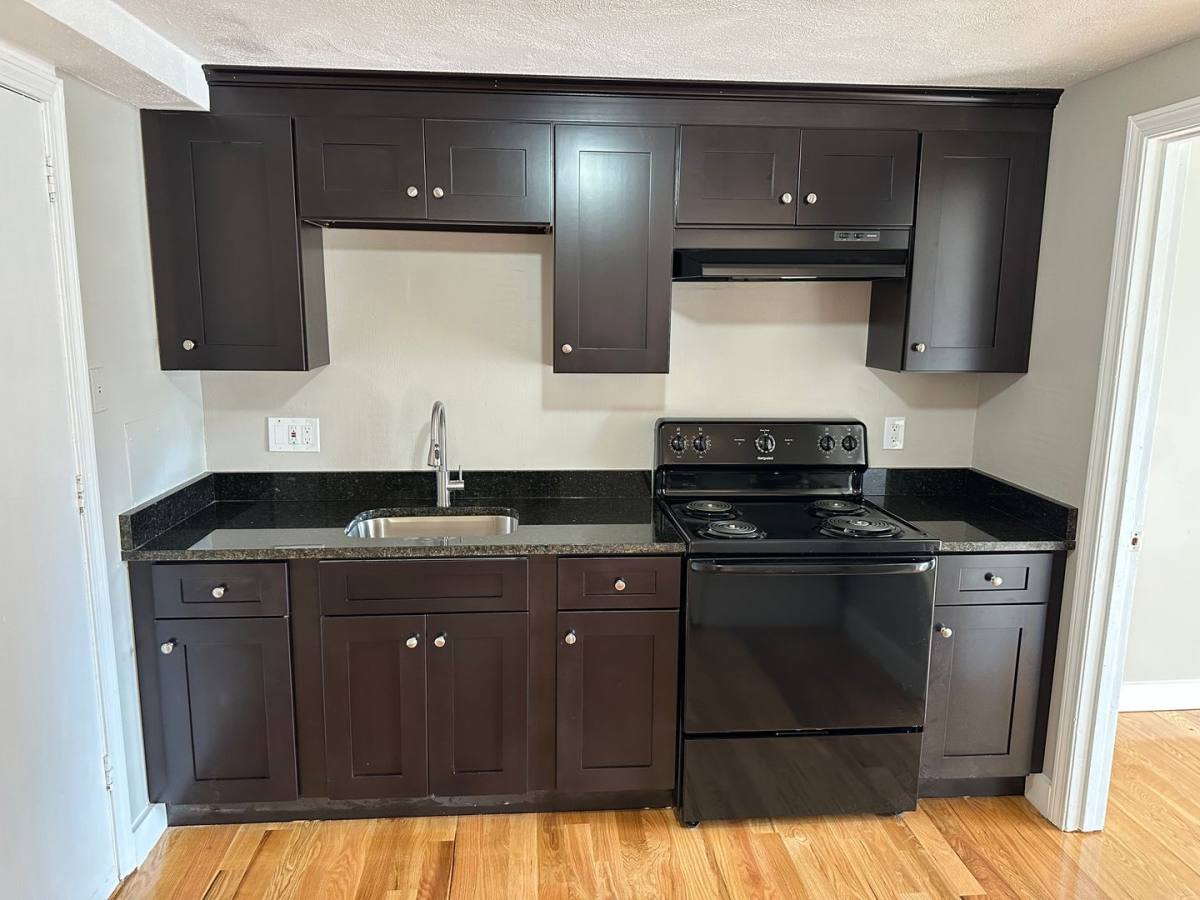 Apartment for rent at 108 Franklin St, Lynn, MA 01902