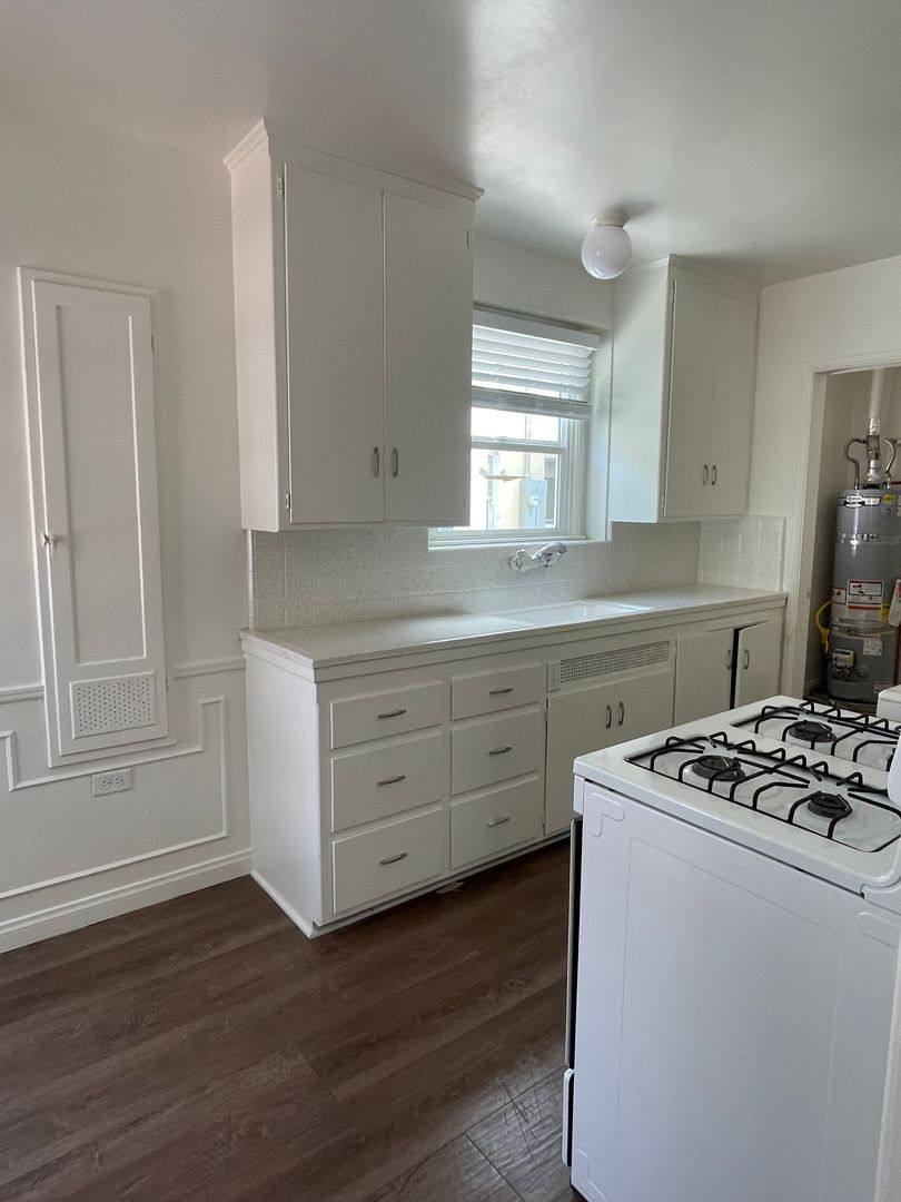 Apartment for rent at 520-26 Concord St, Glendale, CA 91203