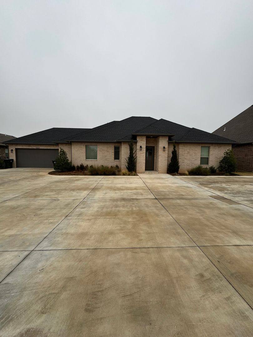 House for rent at 3223 Enclave Place, Norman, OK 73072
