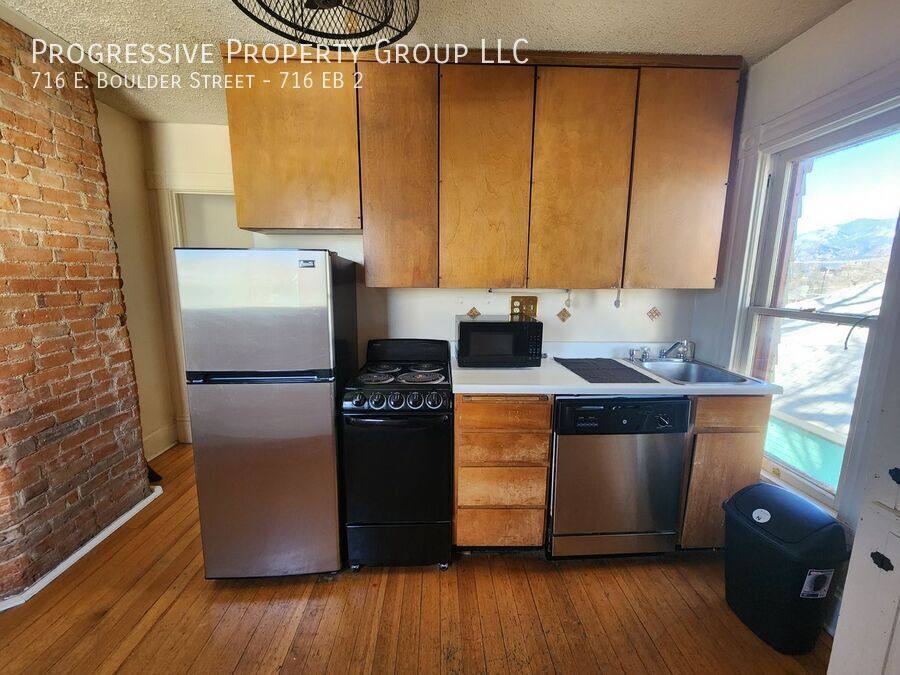 Apartment for rent at 716 E Boulder St #2, Colorado Springs, CO 80910