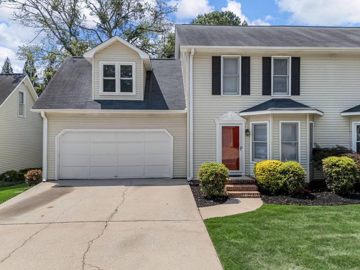 Townhouse for rent at 12 Corbin Court, Taylors, SC 29687