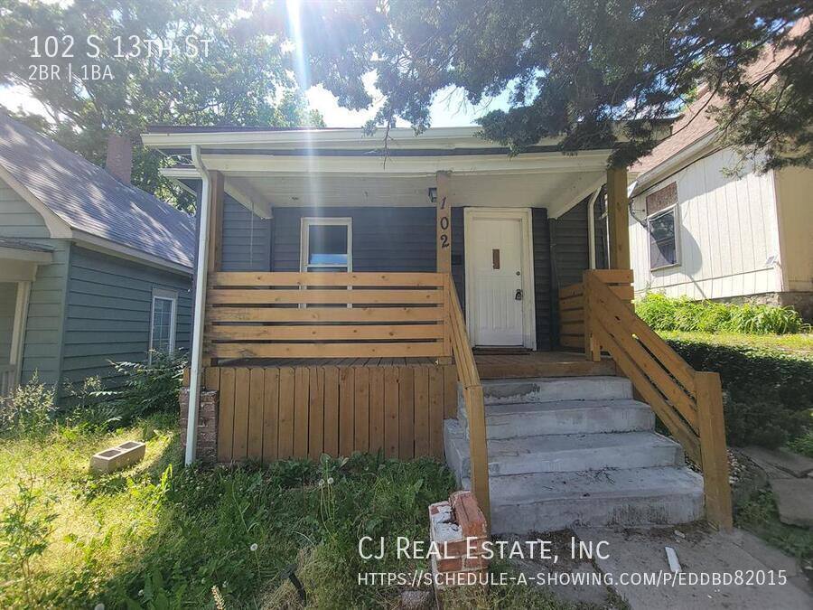 House for rent at 102 S 13th St, Kansas City, KS 66102
