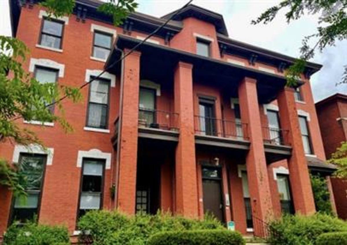 Apartment for rent at 208 W Ormsby Ave, Louisville, KY 40203