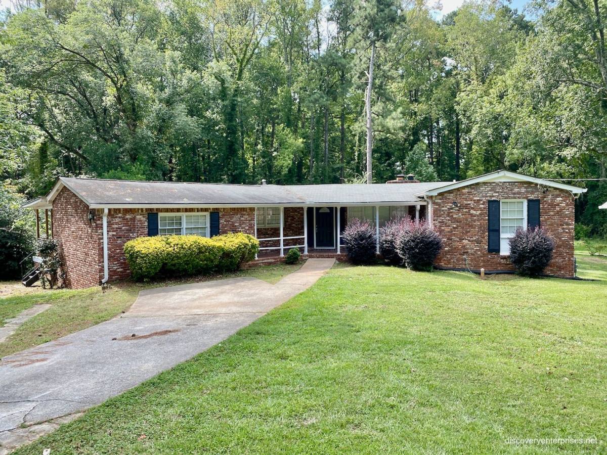 House for rent at 4565 Greensprings Rd, Atlanta, GA 30337