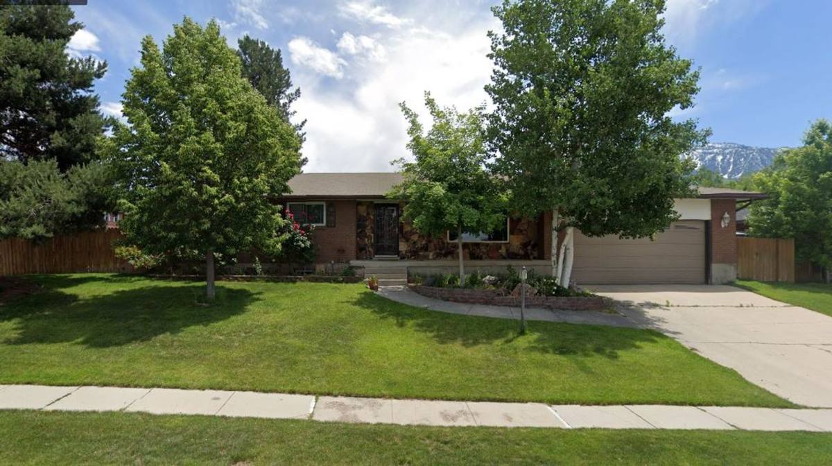 House for rent at 9961 S Blossom Dr, Sandy, UT 84092