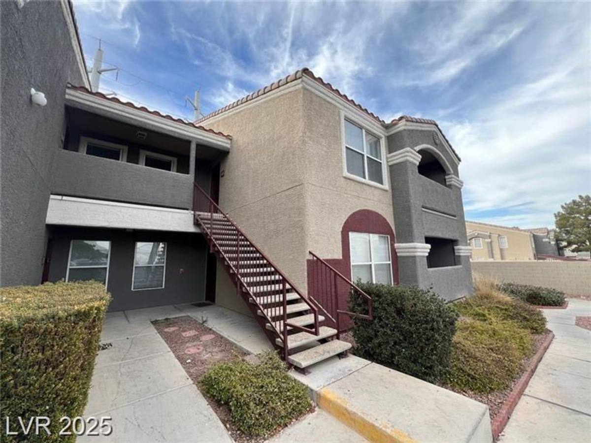 House for rent at 5055 Hacienda Ave, Las Vegas, NV 89118