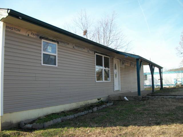 House for rent at 208 Sundale Dr, Bismarck, MO 63624
