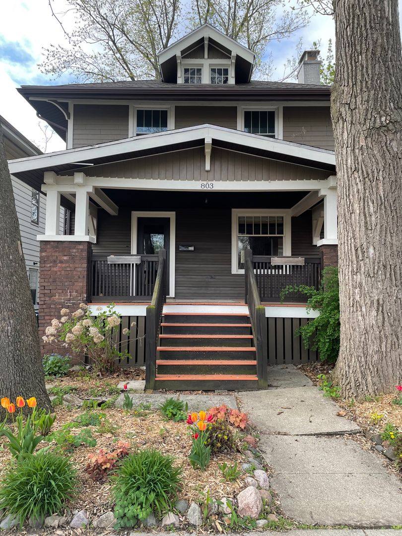 House for rent at 803 E Grove St, Bloomington, IL 61701