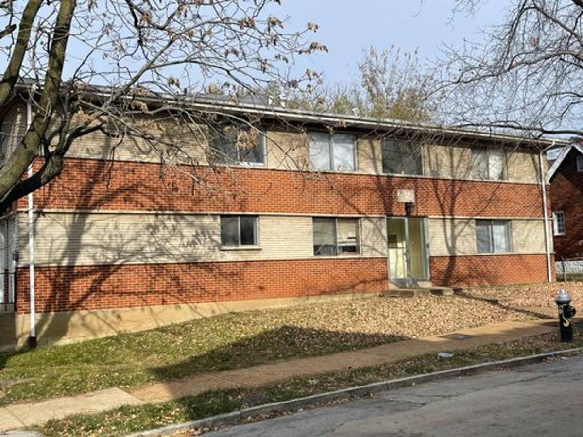 Apartment for rent at 3255 Delor Ave, Saint Louis, MO 63111