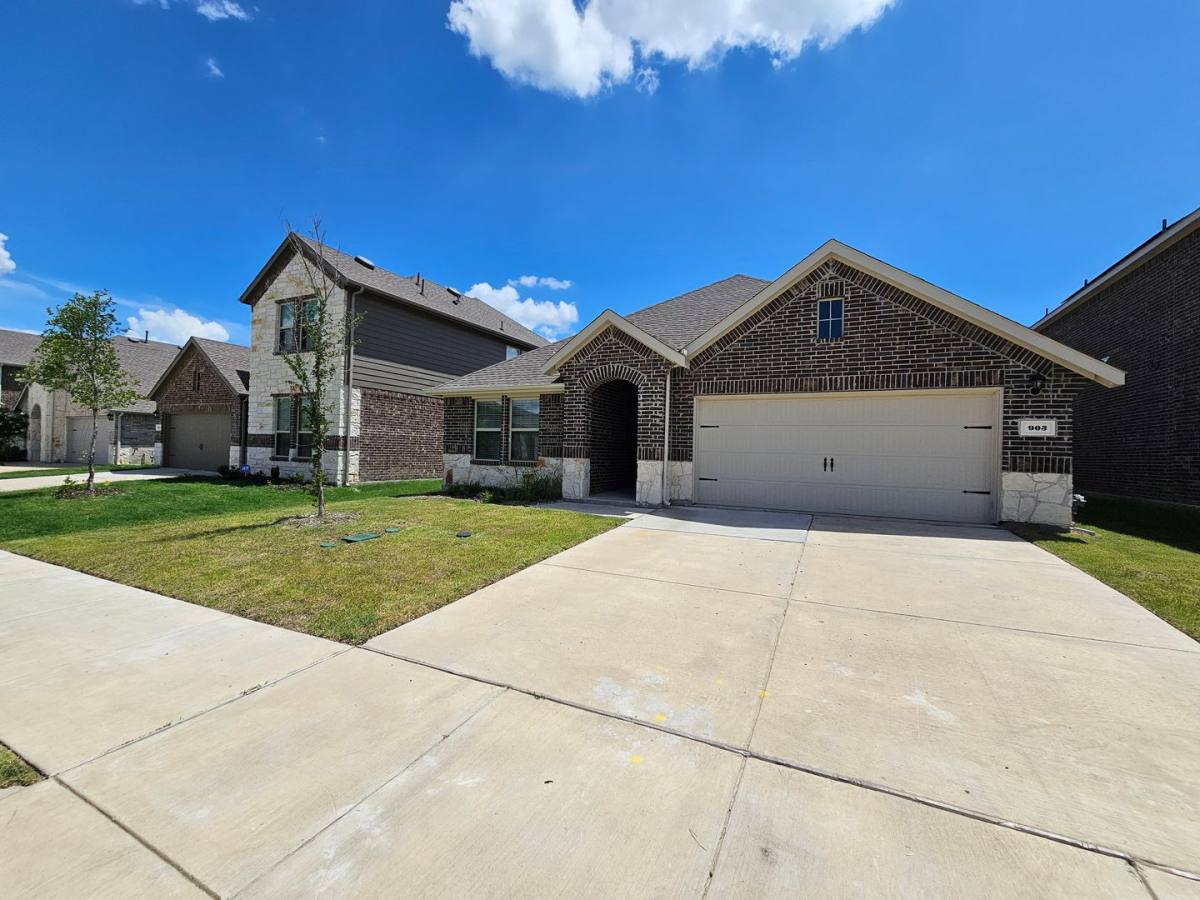 House for rent at 903 Marigold St, Princeton, TX 75407