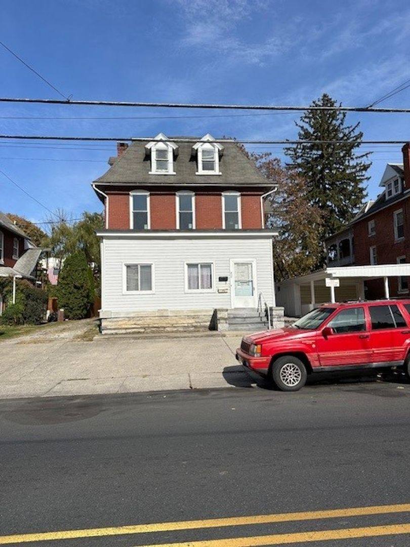 Apartment for rent at 757 Maple St #2, Lebanon, PA 17046