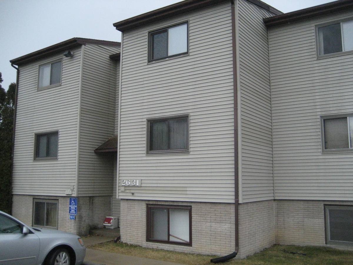 Condo for rent at 2631 Westwinds Dr, Iowa City, IA 52246