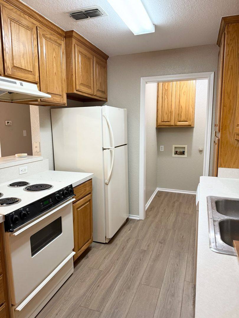 Apartment for rent at 712 - 716 Stribling Circle, Azle, TX 76020