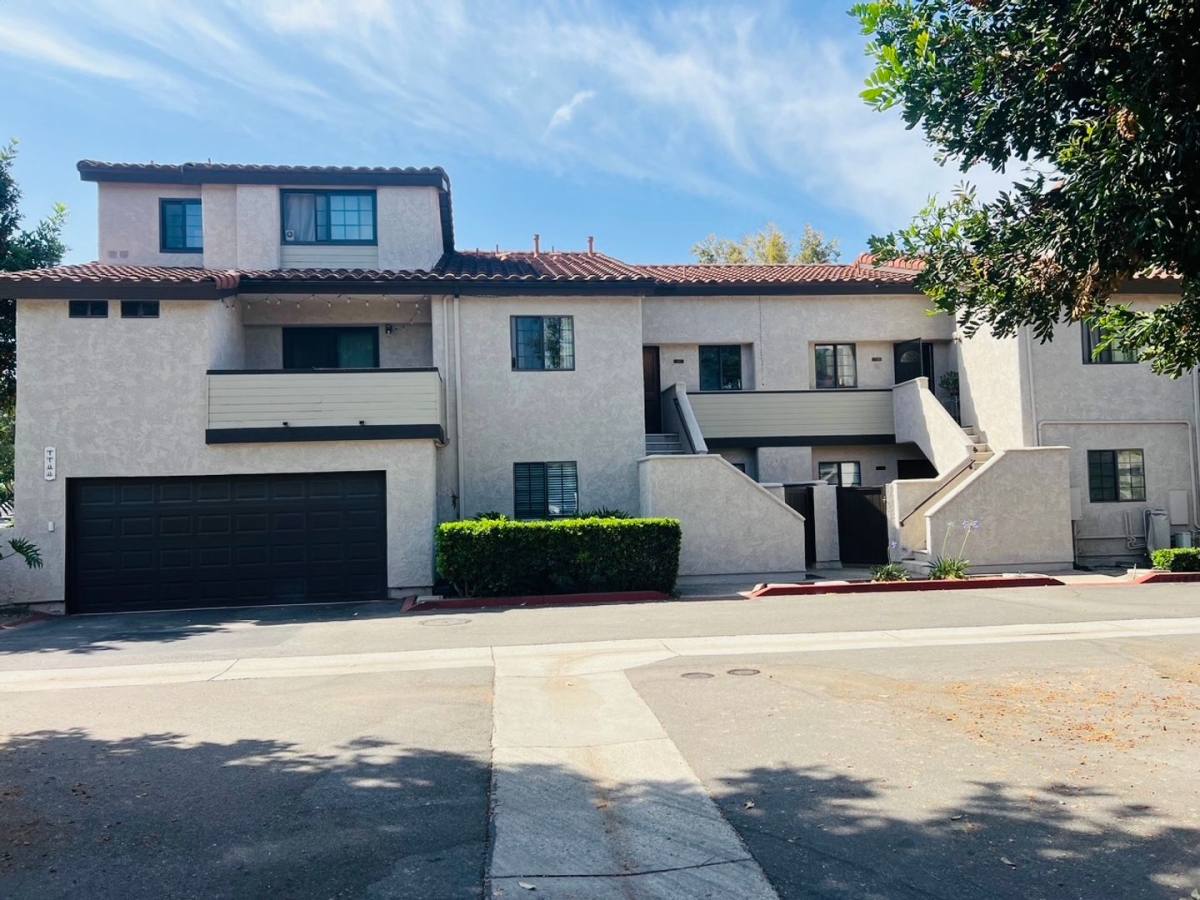 Condo for rent at 1104 Via Montoya, Camarillo, CA 93010