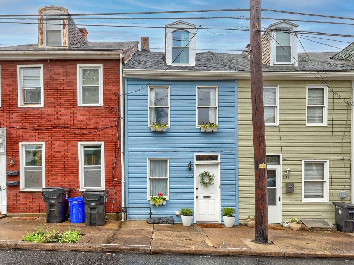 House for rent at 1332 Penn St, Harrisburg, PA 17102