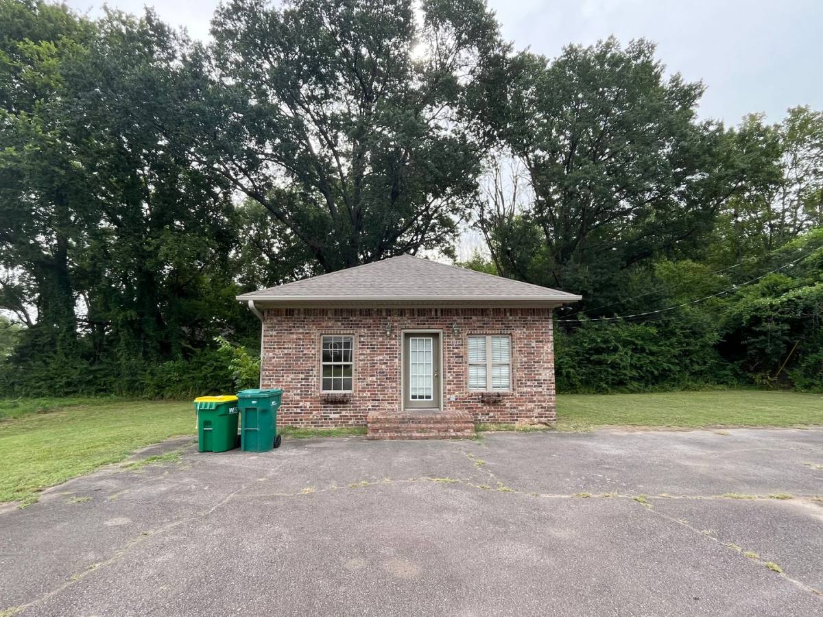 House for rent at 103 S Cleveland Ave, Russellville, AR 72801