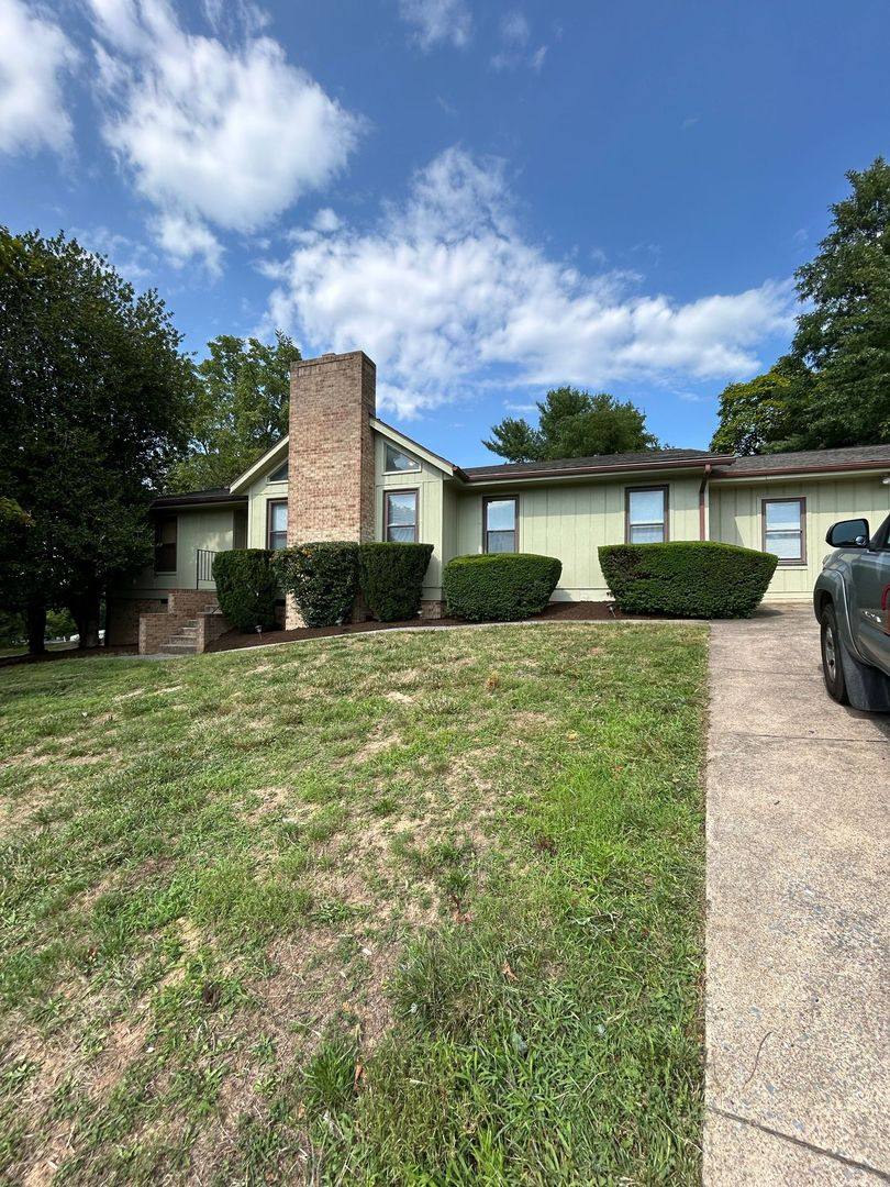 Apartment for rent at 706 Greenbriar Dr, Harrisonburg, VA 22801