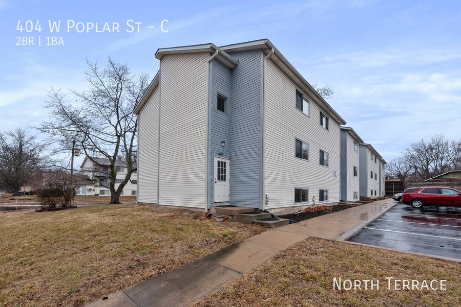 Apartment for rent at 404 W Poplar St #C, Olathe, KS 66061