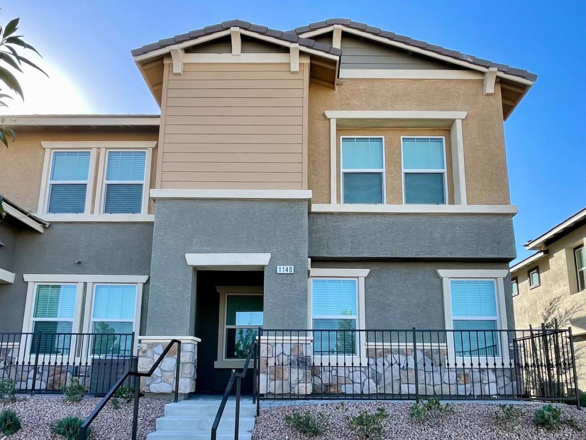 Townhouse for rent at 1140 Scarlet Sparrow St, Henderson, NV 89011