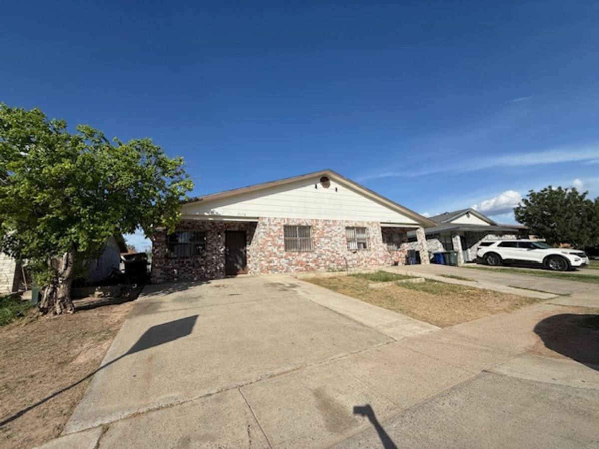 Townhouse for rent at 209 Allen, Laredo, TX 78045