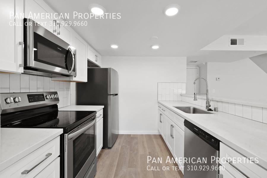 Townhouse for rent at 416 N Shelton St #G, Burbank, CA 91506